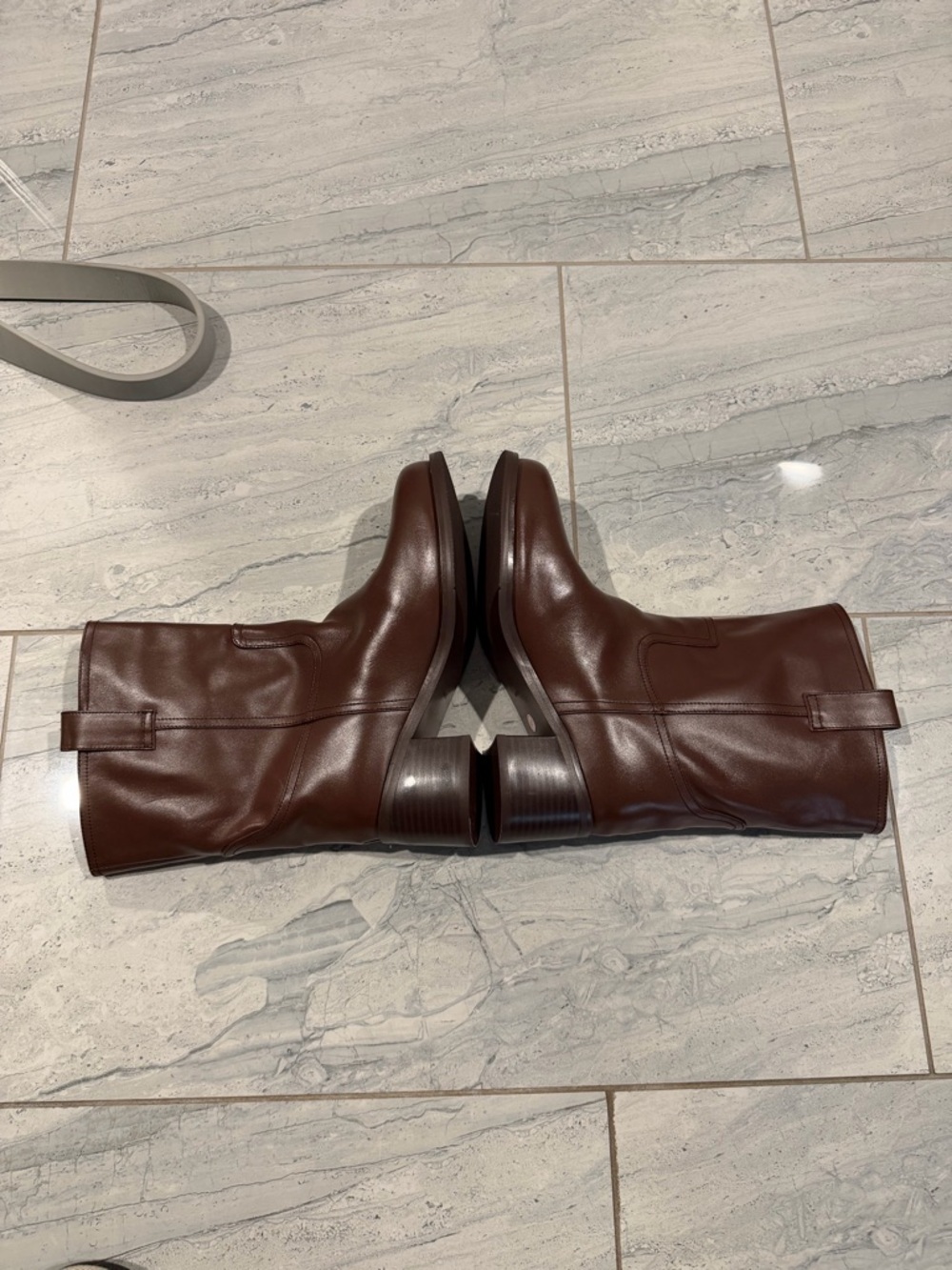 Classic Brown Leather Mid-Calf Boots - Picture 6 of 8
